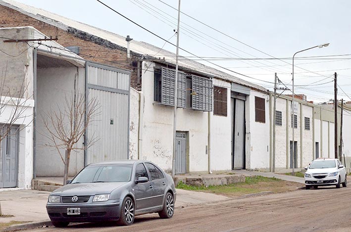 Vecinos apuntan a una industria química por sus problemas de salud