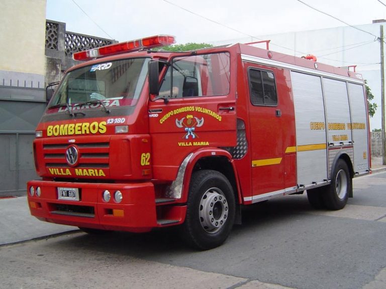 Dos salidas de los bomberos por incendios