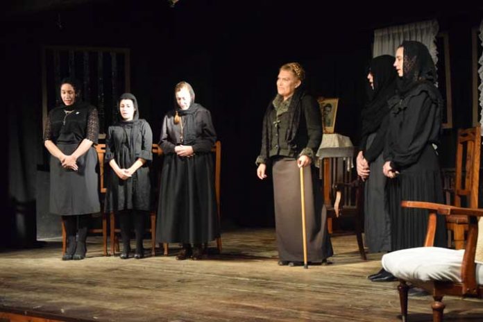 P11-f1 bernarda alba
