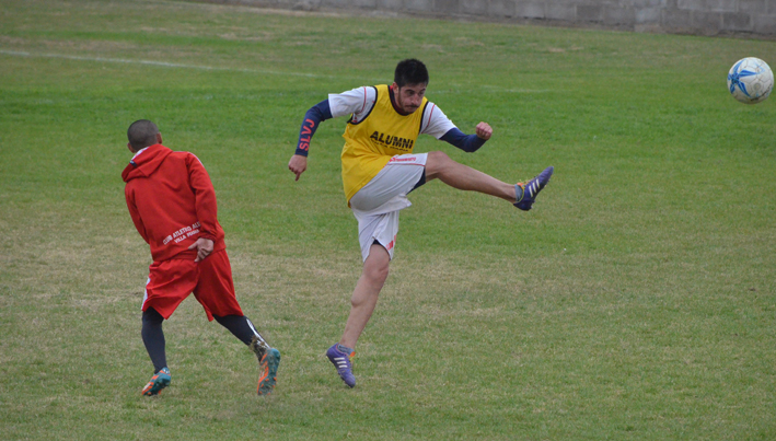 Alumni juega en Córdoba con un equipo diezmado