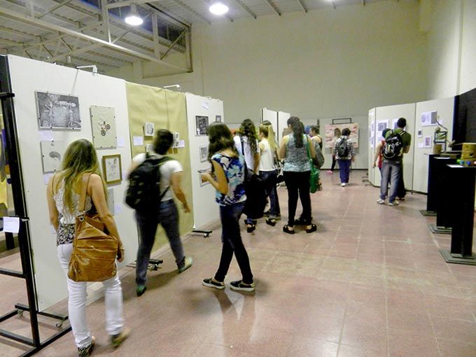 El “arte joven” se expone y se vende