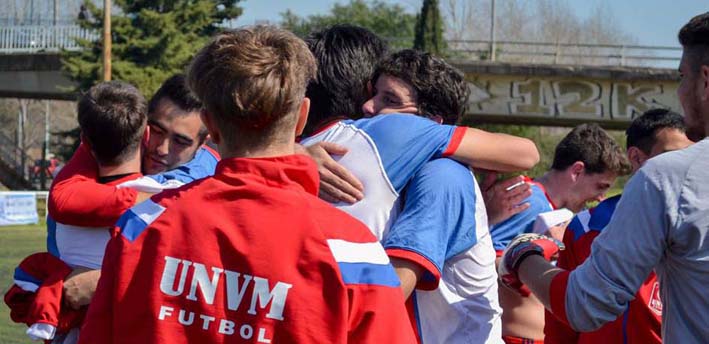 El fútbol coronó  los JUAR con la de Oro