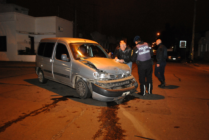 Siguen graves los motociclistas y le amputaron parte de un dedo a un niño