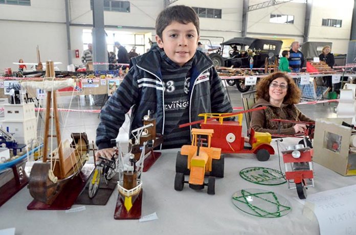 p12f1 niño maquetista