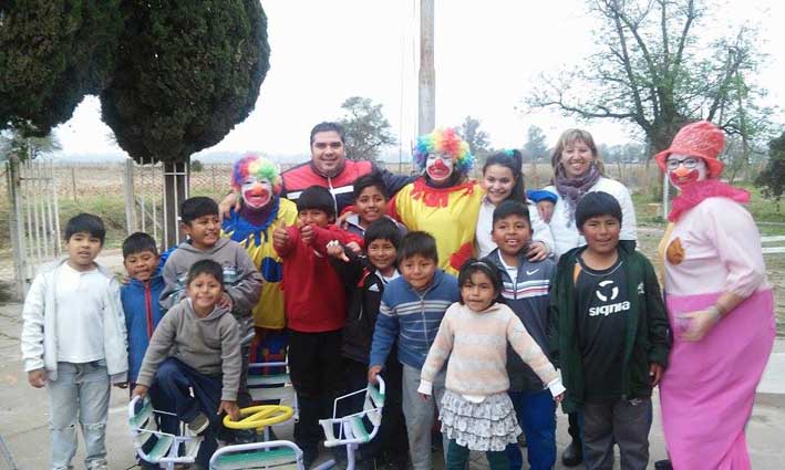 Donaron juegos a una escuela rural