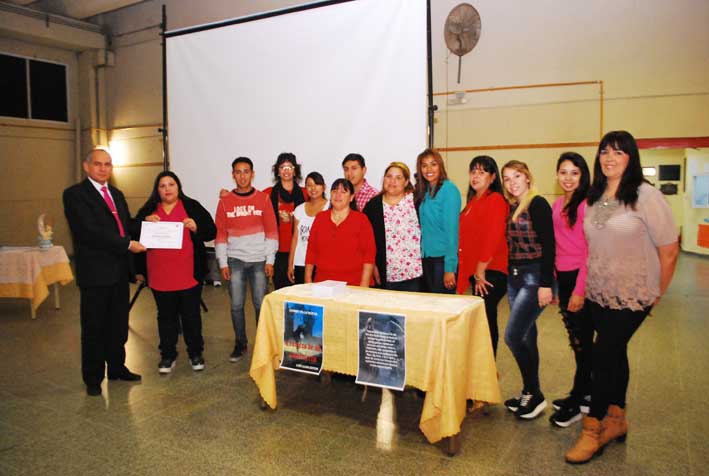 Alumnos del CENMA presentaron cuentos de terror de ambas Villas