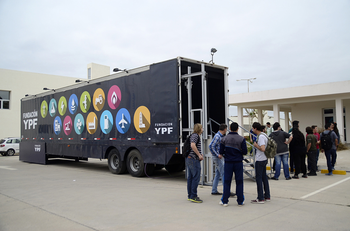 En el Campus de la UTN Villa María, YPF propone un espacio interactivo En el Campus de la UTN Villa María, YPF propone un espacio interactivo