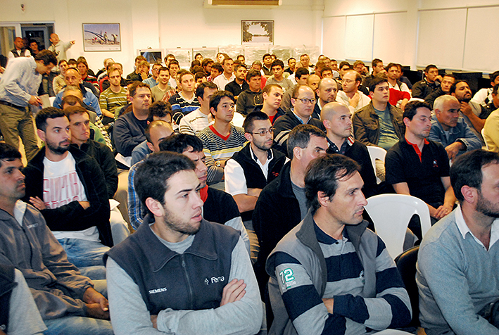 Hubo lleno total en charla sobre seguridad eléctrica