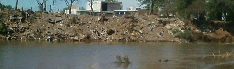 “Sí” a la protección de la costa, “no” al enterramiento de basura