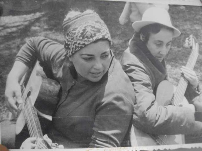 p13f1 dos mujeres
