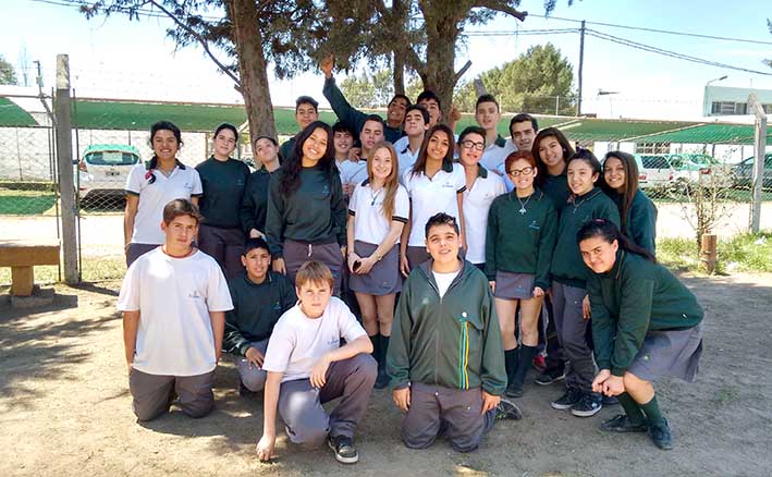 Estudiantes villamarienses pintarán una escuela de la zona serrana