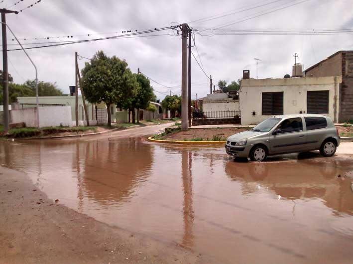 Tormenta: pese a algunas lagunas, los barrios fueron transitables