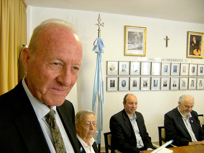 Nuevo salón de la Sociedad Italiana Nuevo salón de la Sociedad Italiana