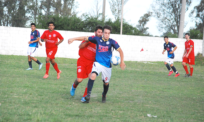 El “Rojo” es su sombra negra