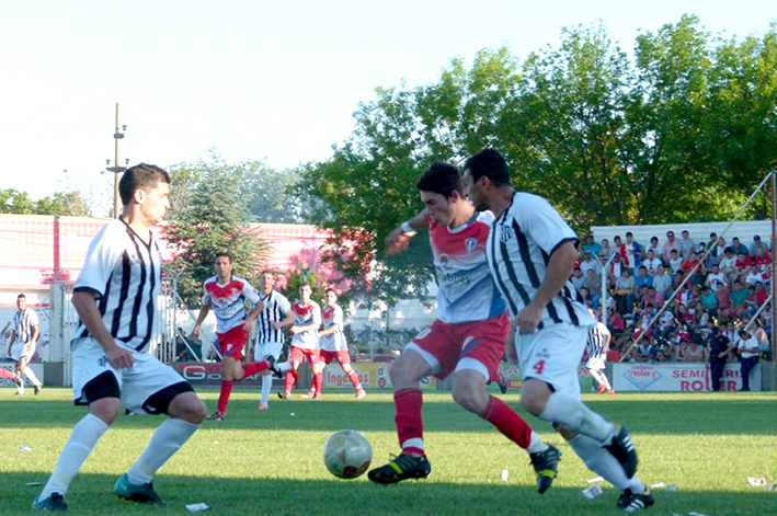 Talleres y Unión van por el ascenso