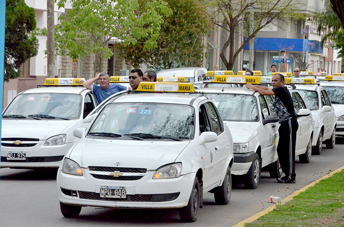 Taxistas se reunieron, reclamaron y ahora aguardan una solución