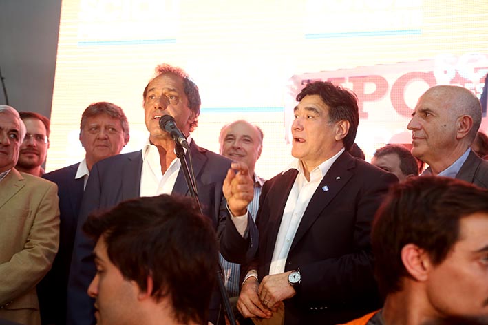 Accastello acompañó a Scioli y Zannini