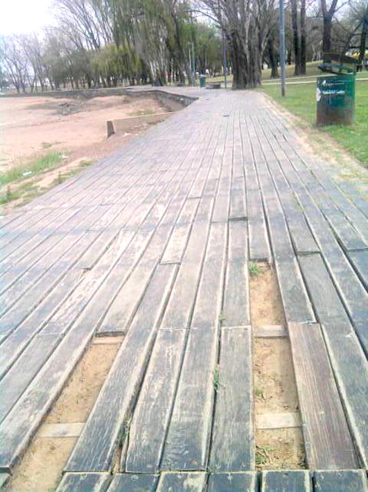 Costanera: cambiarán el deck por adoquines