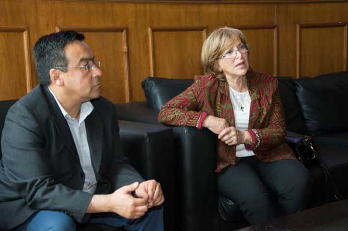 Médicos locales se capacitaron para rehabilitar personas con discapacidad Médicos locales se capacitaron para rehabilitar personas con discapacidad