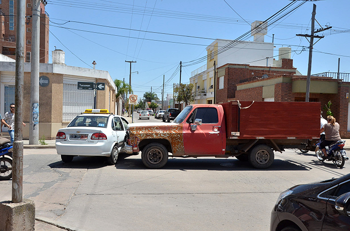 Otra motociclista con una grave lesión en una pierna