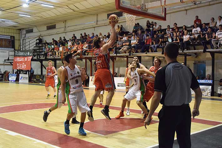 Ameghino recibe a San Martín Ameghino recibe a San Martín