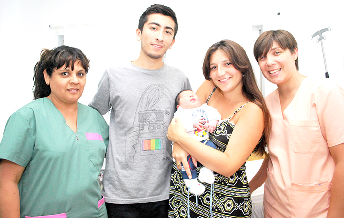 Salvador, el primer bebé del año nació en la Clínica de la Familia