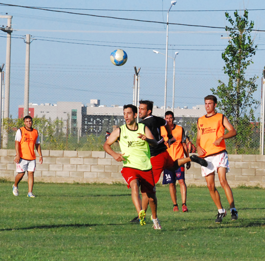 Empezó a entrenar Martínez y se cayó la vuelta de Quiroga