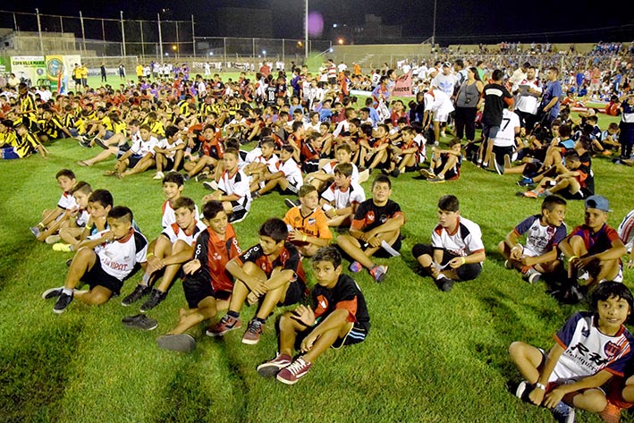 Ante una multitud, comenzó el “Mundialito” de Villa María