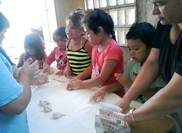 Una escuela recreativa de verano quiere seguir ayudando todo el año