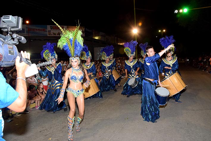 Tambores, plumas y carruajes vuelven hoy a la Carranza