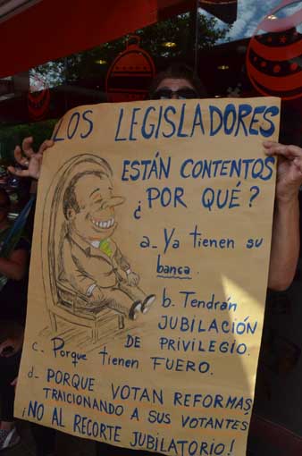 Los lectores también escriben