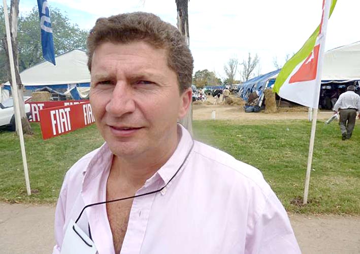 Gill recibirá a Alejandro Sanmartino