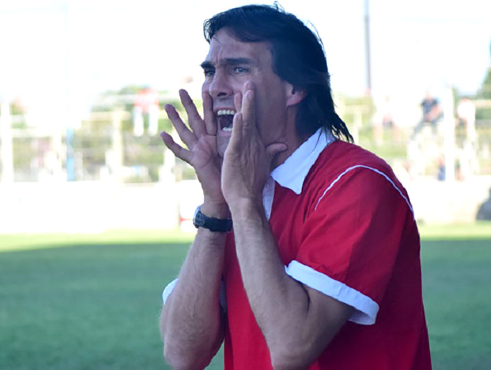 Carlos Mazzola vuelve a dirigir