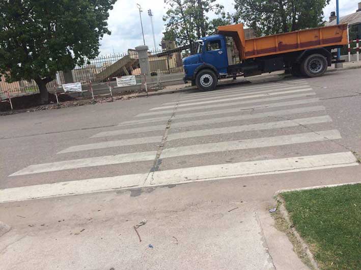 Una actitud para lamentar Una actitud para lamentar