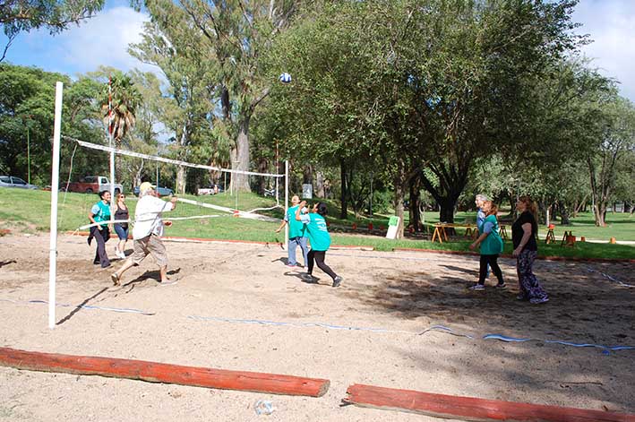 Los adultos mayores disfrutaron de su Encuentro en el Parque