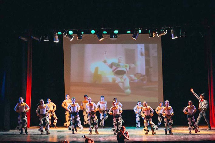 La danza cada vez más combinada con distintos ejercicios La danza cada vez más combinada con distintos ejercicios