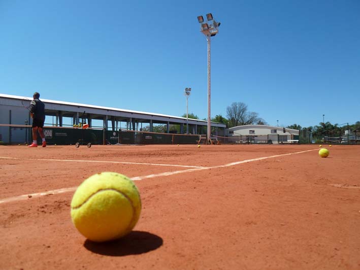 La escuela de tenis prepara su arranque