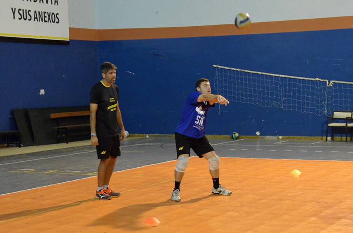 Rivadavia juega en Paraná