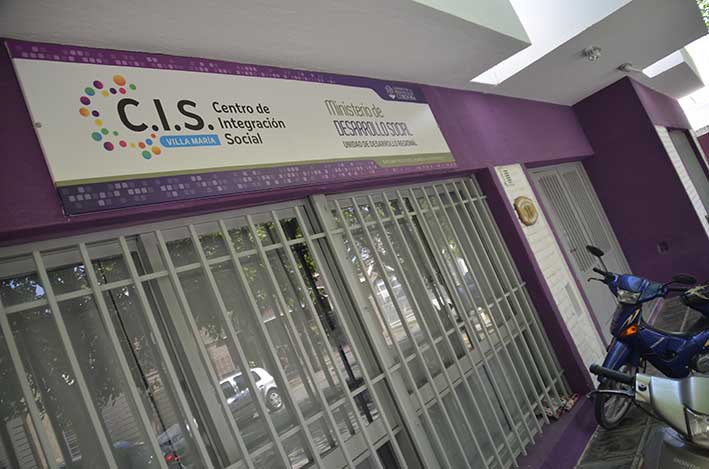El CIS dejó de atender adicciones y envían a la gente al Pasteur El CIS dejó de atender adicciones y envían a la gente al Pasteur