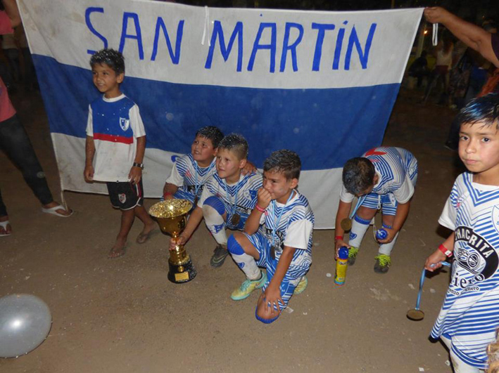 Trabajan por el deporte y la sana diversión, pero los tiran abajo