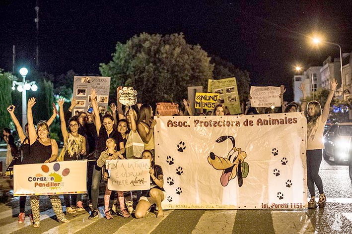Proteccionistas se manifestaron en contra del maltrato animal