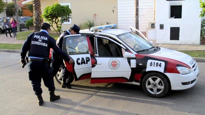 Policía