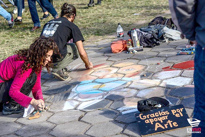 Artistas homenajearon a Paul