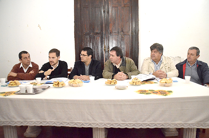 Cooperativas harán las ampliaciones de viviendas en estado de emergencia