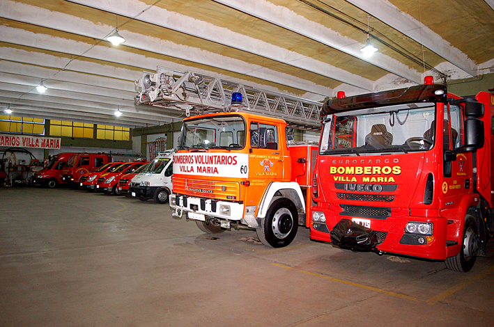 Dos salidas de bomberos por incendios