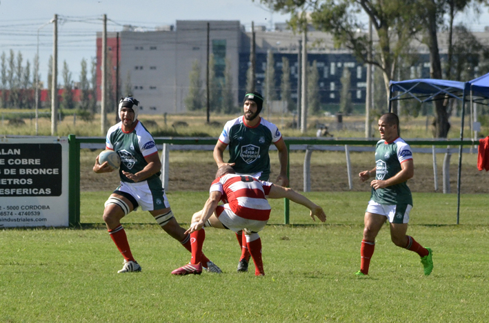 Jockey visita a Urú Curé