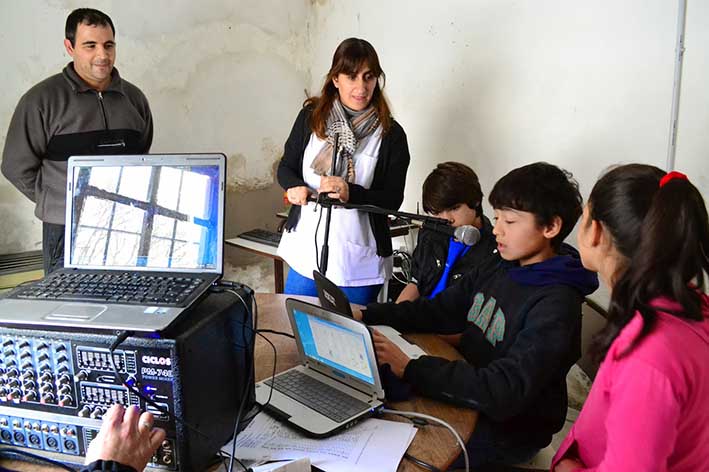 En junio, la provincia hará una capacitación para responsables de radios escolares