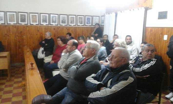 Audiencia por el aumento del agua: entre rechazos y necesidades
