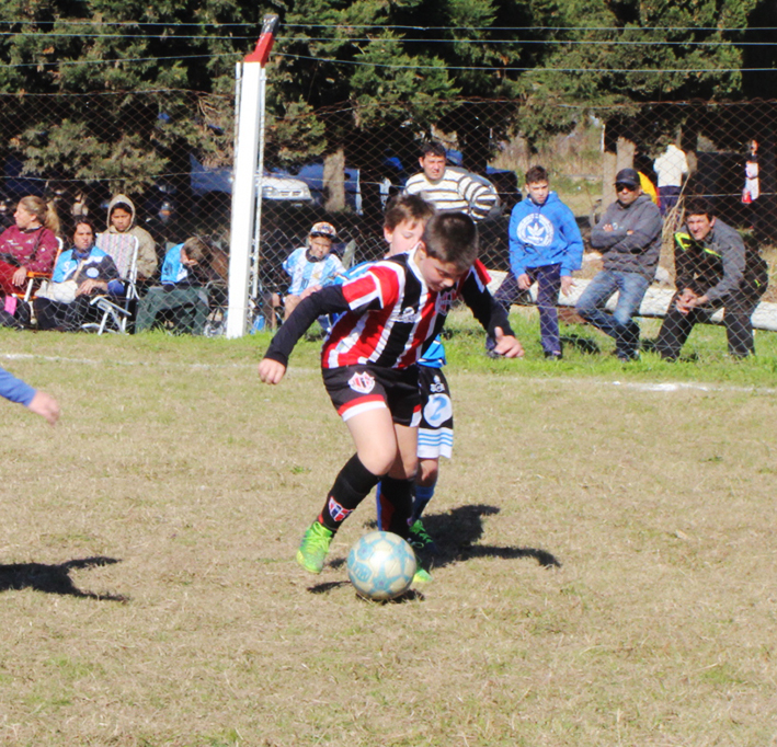 El fútbol no se toma feriado