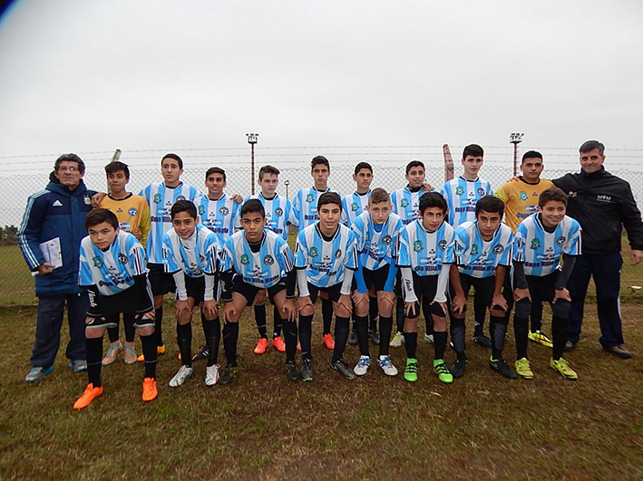 Casi 40 jóvenes viajan a Europa a competir en tres campeonatos